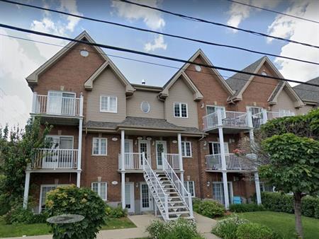 Beau condo locatif 2 chambres de qualité supérieure à Sainte-Julie