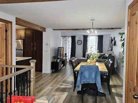 Grand 5½ à louer chauffé et éclairé