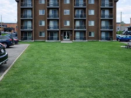 4 ½ LIBRE LE 1ER AOÛT À LÉVIS