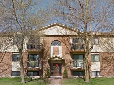 2 Rue De La Fondrière (Hull) Beau 2 Chambres Dans Secteur Tranquille