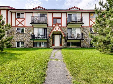 29 Rue Lemieux (Mont-Bleu / Hull) Grand Logement 2 Chambres