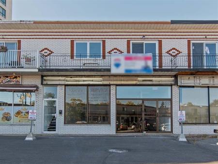 GRAND 5 ET DEMI DE 1450 PIEDS CARRÉS !