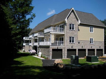 Bromont Vélo Rando Équitation | Condo 3 chambres | Garage