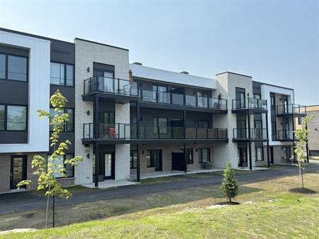 BEAU 4½|FLEURIMONT|CONSTRUCTION RÉCENTE