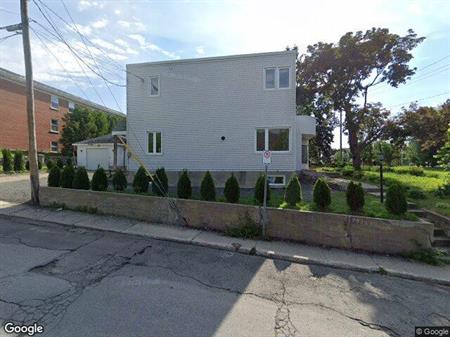 Appartement Meublé-3 1/2Céder De Bail