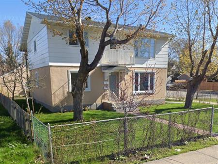 BEAU LOGEMENT 2 CHAMBRES