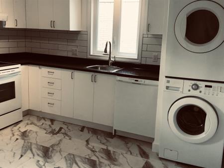 4 1/2, Internet Inclus + 6 Électros