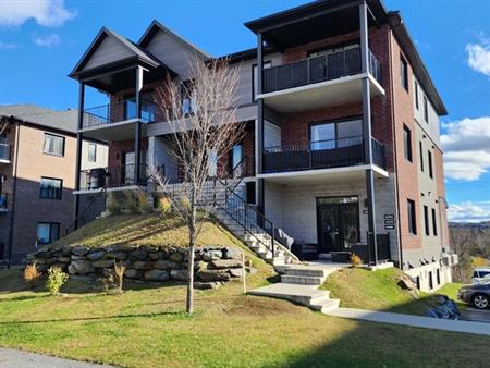 5 1/2 Construction Neuve à Rock-Forest