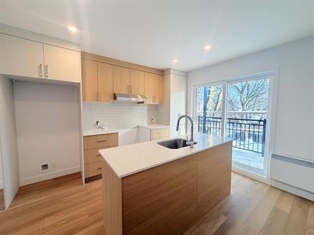 4 1/2 Neuf Sur 2 étages À Limoilou