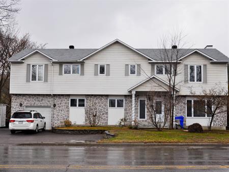 Grand 4 ½ à Aire Ouverte Avec Den