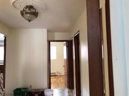 Grand 5 1/2 +Garage+Cour