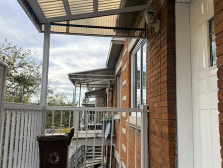 Haut De Duplex, 4 ½, 900 Pc., à Ahuntsic