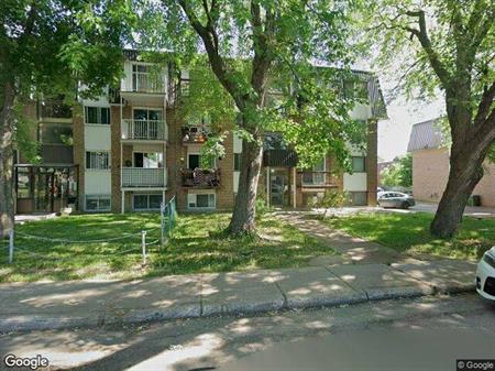 Grand 5 1/2 à Louer