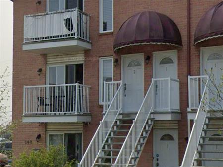 Beau Grand 2 Ch Tout Rénové Sec Labrosse