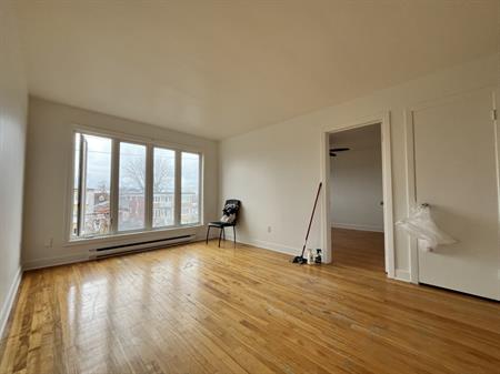 Spacieux 5 1/2 à La Prairie