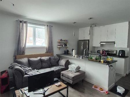 Fleurimont, près du CHUS - 4 et demi