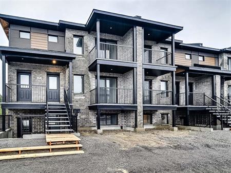 25 Rue Liverpool (Aylmer) À LOUER – 2 Chambres Condo Moderne