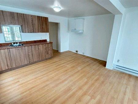 Beau 4 1/2 fraichement rénové à Sorel-Tracy