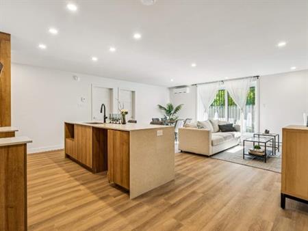 3 CH - 1 SDB - Huntingdon - $1,350 /mo