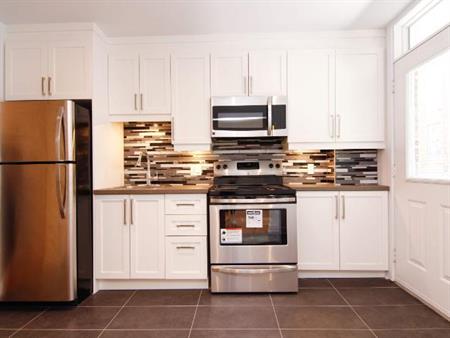 MAGNIFIQUE STYLE CONDO A SAINT HENRI MEILLEUR EMPLACEMENT!