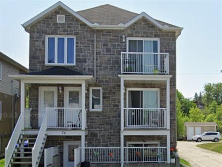 4 1/2 D'un Triplex à Louer à Gatineau