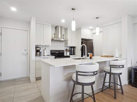 1 CH - 1 SDB - Bromont - $1,610 /mo