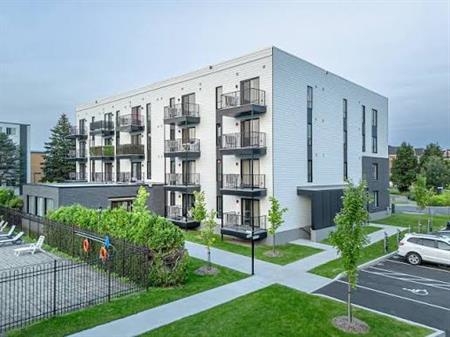 Magnifique 3 ½ Avec Bureau à Louer