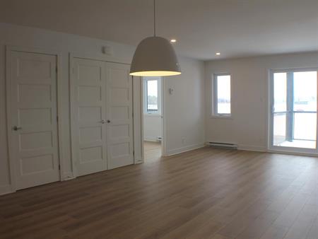 3 CH - 1 SDB - Granby - $1,625 /mo