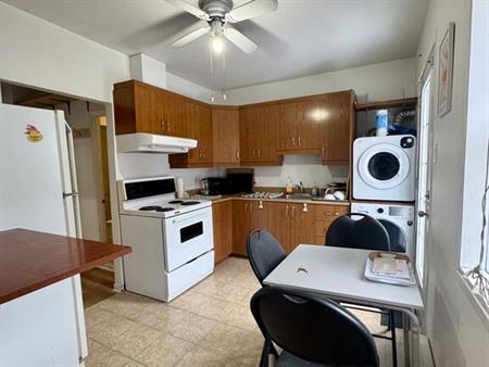 Vile-Marie - Beau Petit 4 1/2 Meublé