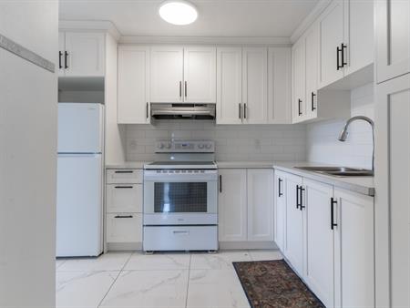 Grand 3 Chambres Lumineux à Louer