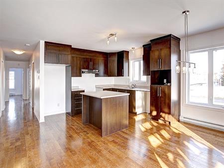 1 Mois Gratuit. AVRIL Appt-CONDO 4 1/2