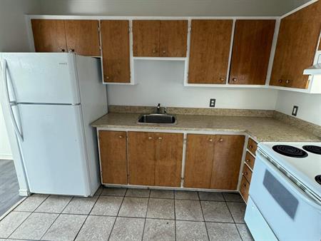 1 CH - 1 SDB - Côte Saint-Luc - $1,645 /mo