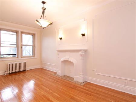 MAGNIFIQUE 4 1/2, METRO VILLA MARIA PRES VILLAGE MONKLAND