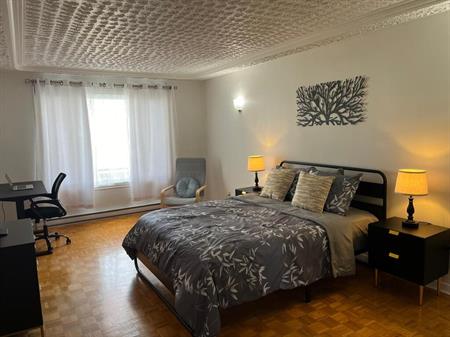Spacieux Chambre Privée A Louer!