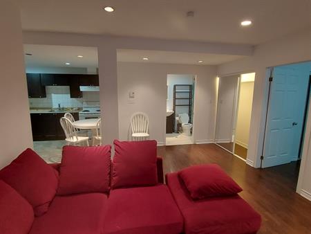 4 ½ Semi-sous-sol Rénové