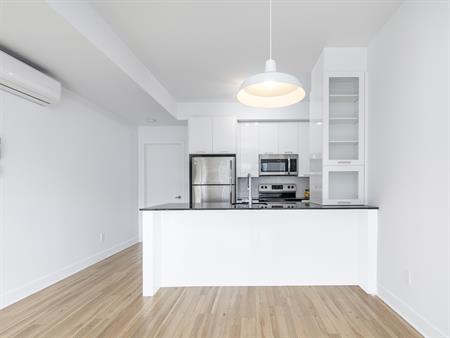 AHUNSTIC – Superbe 3 1/2