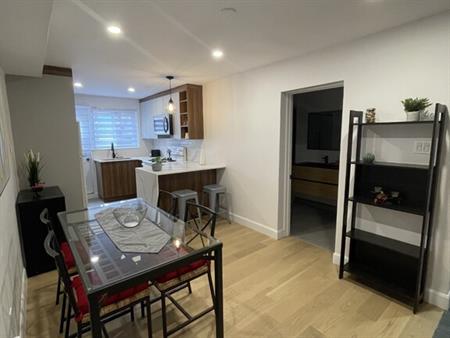 BEAU 4 1/2- 1 CH. FERMÉ & 1 BUREAU FERMÉ