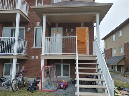 Très Beau 5 Et Demi Renové à Aylmer