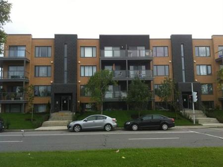 2 CH - 1 SDB - Longueuil - $1,775 /mo