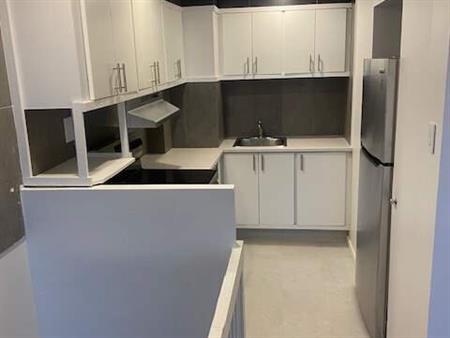 2 CH - 2 SDB - Longueuil - $1,765 /mo