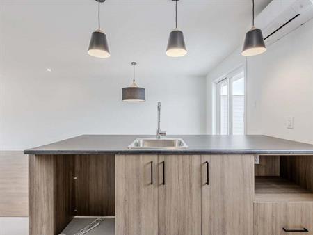 Superbe 5 ½ à Louer