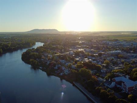 3 ½ à Louer, Beau Secteur!