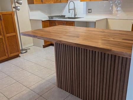 Rare - 3 Grandes Chambres + Bureau Fermé