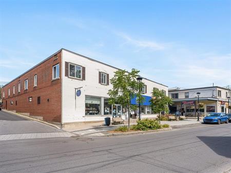 3 CH - 1 SDB - Sainte-Anne-de-Bellevue - $1,770 /mo