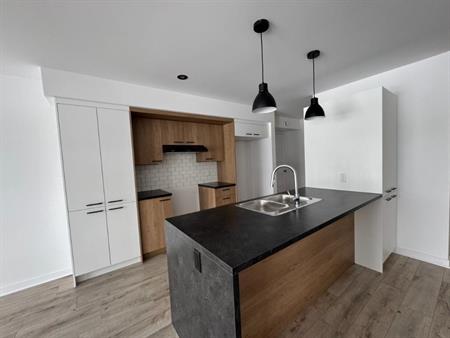 5 1/2 à louer - 1er septembre 2026