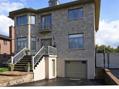 Grand Log. Tout Inclus Face à L Rivière