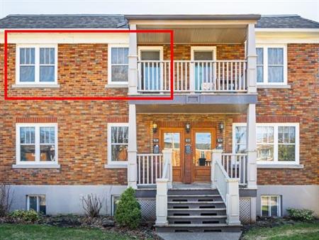 Magnifique 4 Pièces Rénové à Louer