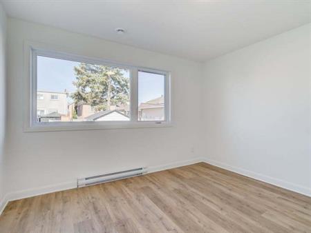 5½ Située Au Rez-de-chaussée