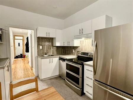 Verdun - Superbe 4 1/2 Meublé Et Rénové