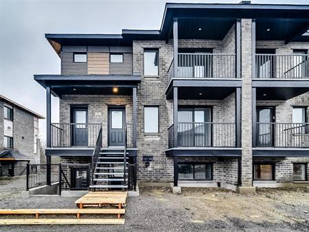 11 Rue De Liverpool (Hull) Super Grand Appartement De 2 Cc